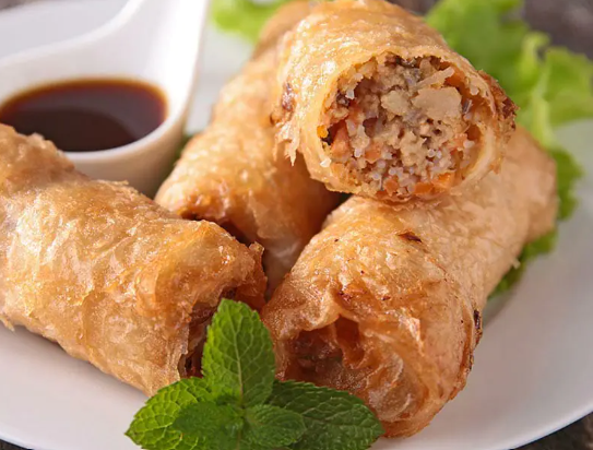 Nems Vietnamiennes Au Poulet (4 pièces)
